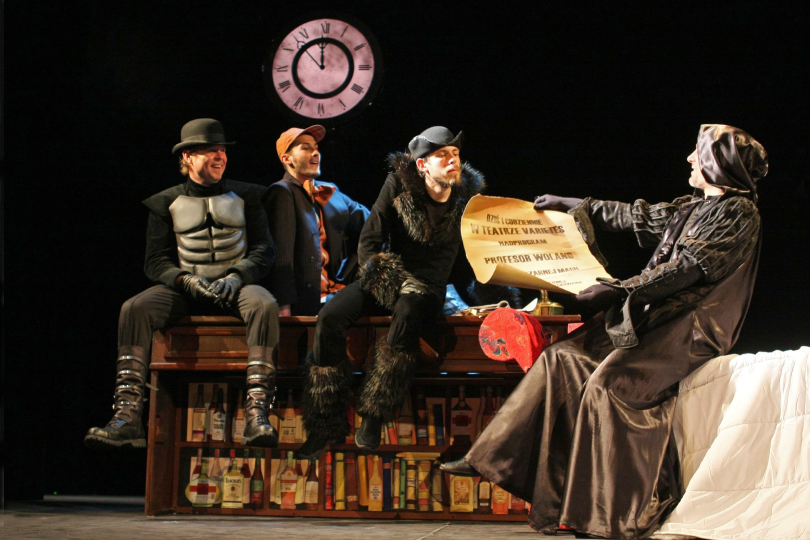 Mistrz i Małgorzata. Spektakl w teatrze Groteska w Krakowie.