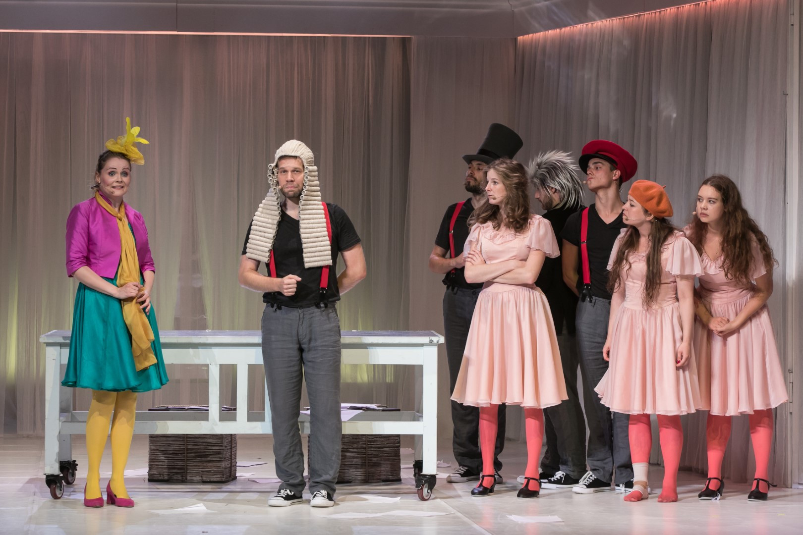 pch-a-szachrajka-w-teatrze-groteska